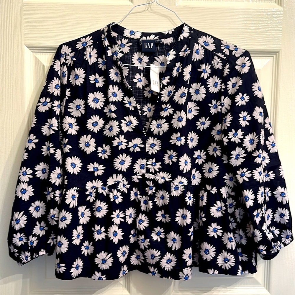 Daisy Peplum Top With 3/4 Sleeves NWT